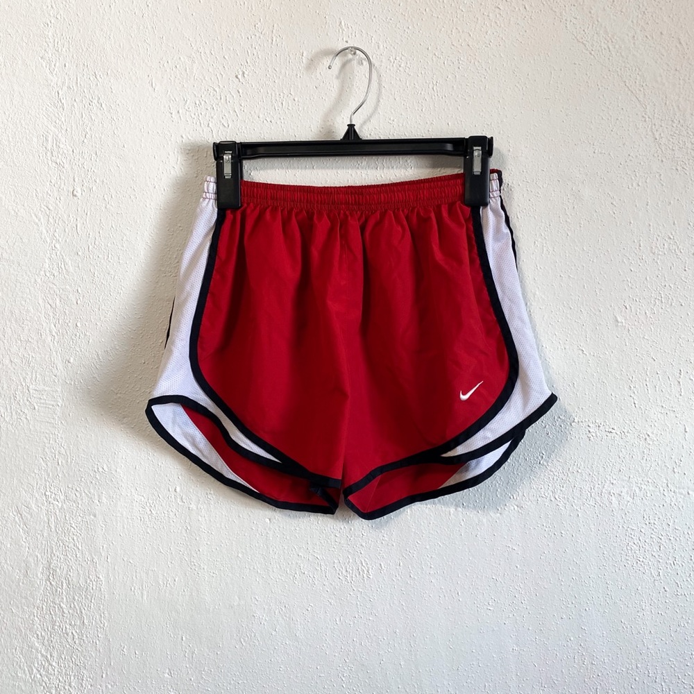 Womens Nike tempo shorts size M